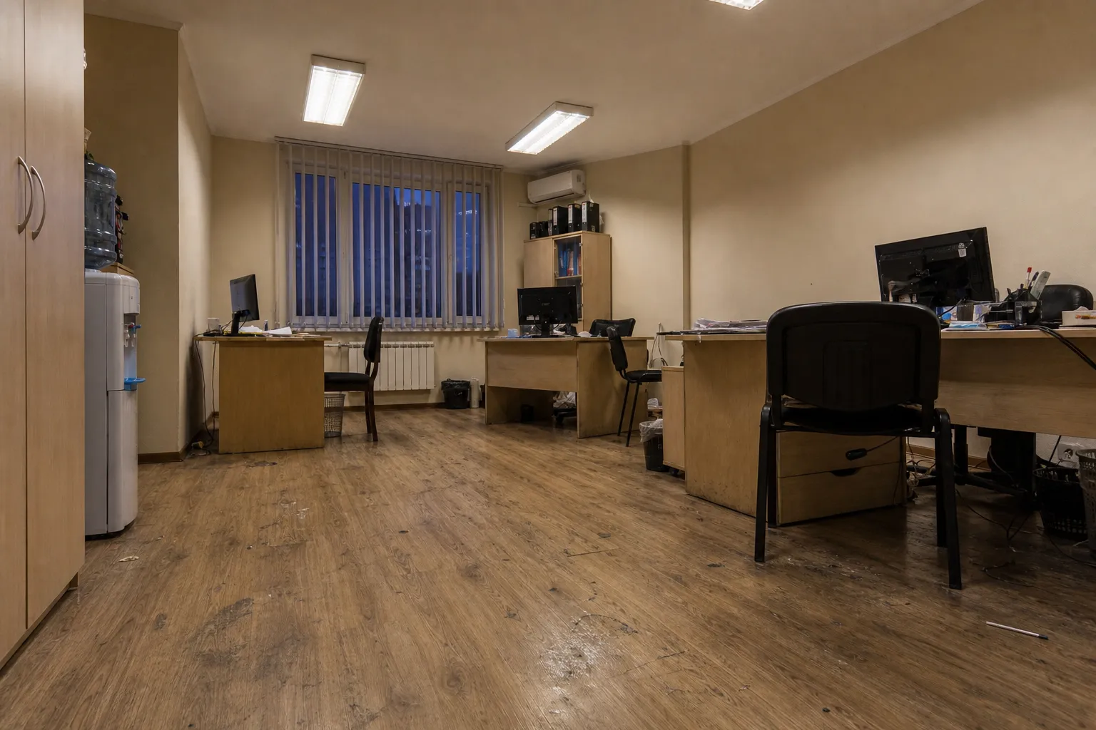 Small office room — before