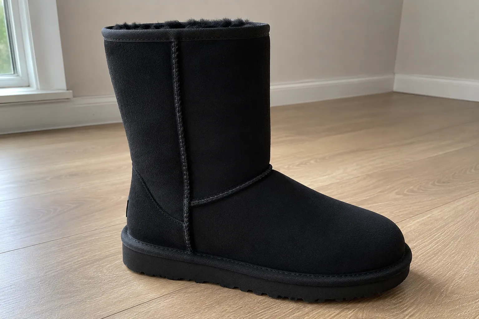 Чёрные UGG до и после химчистки — после